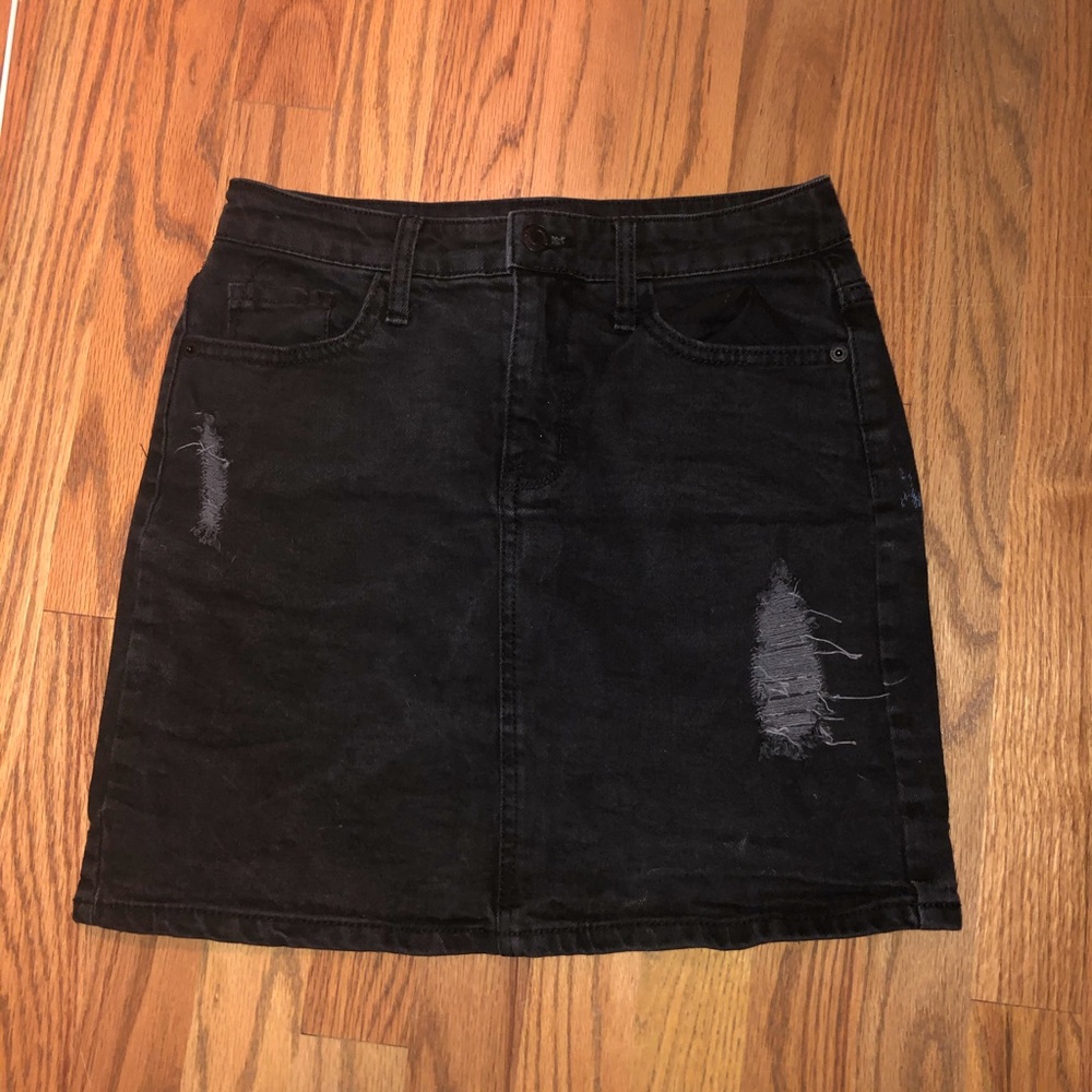 Black ripped mini skirt